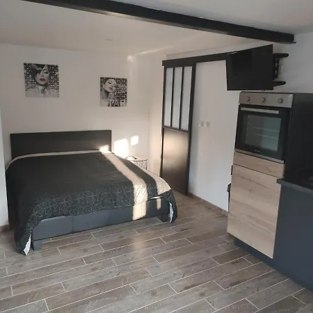 Hébergement de vacances Charmante Petite Maison Cosy Style Industriel *