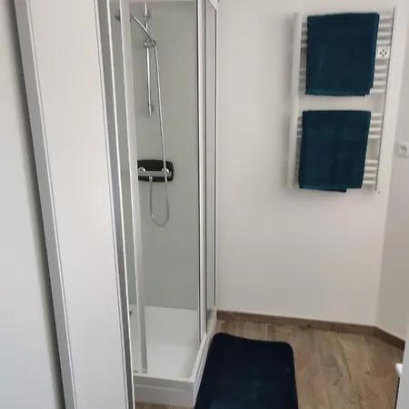 Hébergement de vacances Charmante Petite Maison Cosy Style Industriel Longuenesse